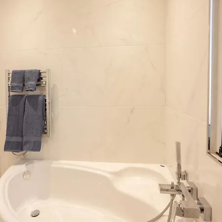 Bed and Breakfast The View Penthouse Lija