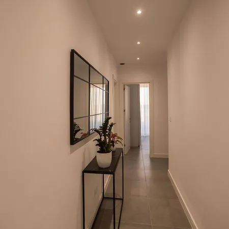 The View Penthouse Bed and Breakfast Lija