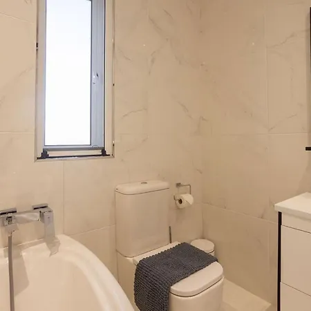 The View Penthouse 4* Lija