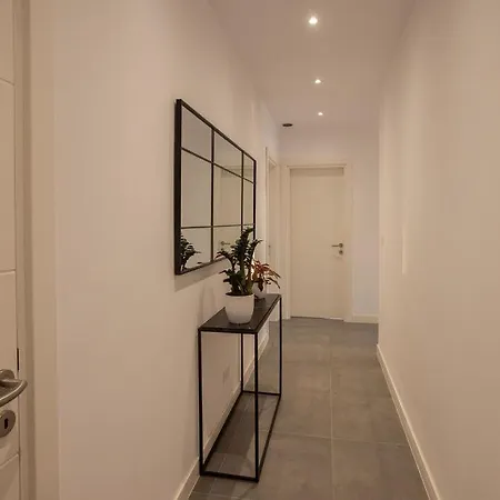 The View Penthouse 4*