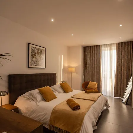 Bed & Breakfast The View Penthouse Lija