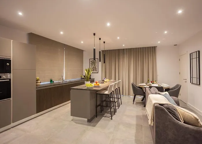 فندق مبيت وإفطار The View Penthouse 4*