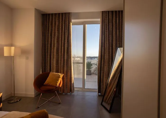 The View Penthouse 4* Lija