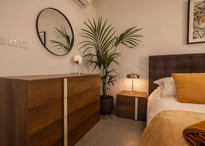 فندق مبيت وإفطار The View Penthouse 4*