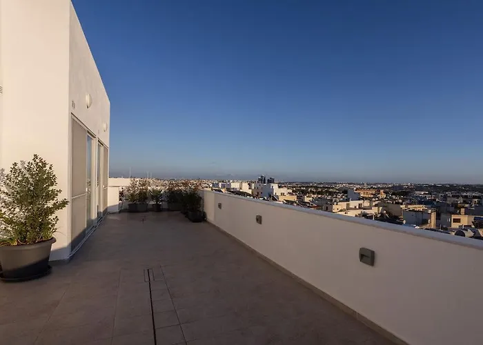 فندق مبيت وإفطار The View Penthouse Lija