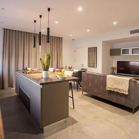 Oda ve Kahvaltı The View Penthouse Lija
