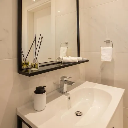 The View Penthouse Oda ve Kahvaltı