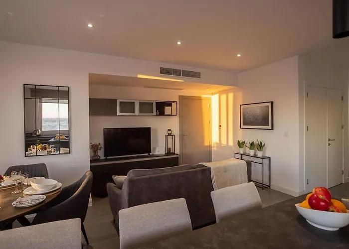 The View Penthouse 4* Lija