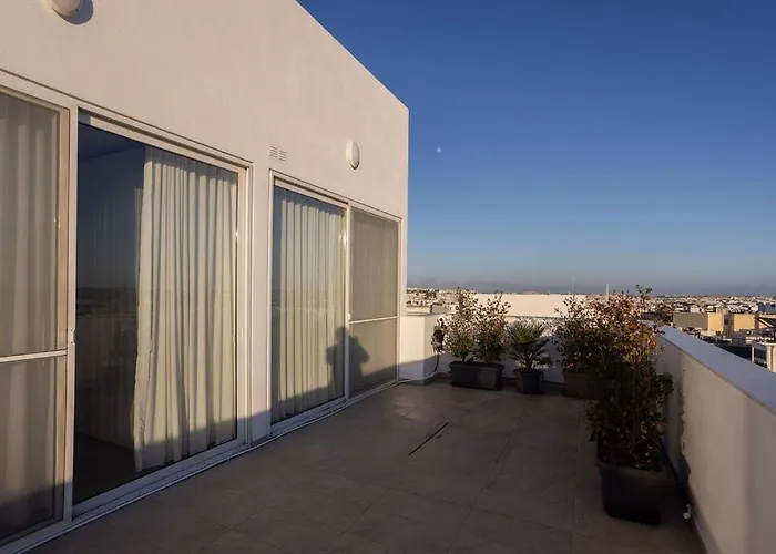 The View Penthouse Couette-café 4*